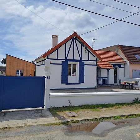 Les Goelettes A 250 M De La Plage Barneville-Carteret Bagian luar foto